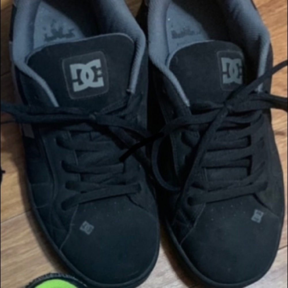 Men’s dc shoes Sz 9.5